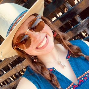 Meet your Posher, Reese